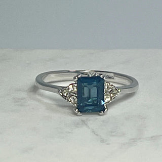 White Gold Sapphire