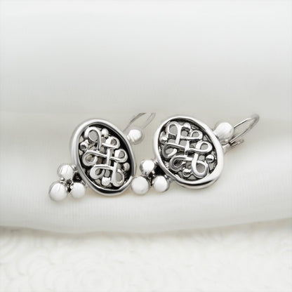 Vintage Oscar De La Renta Antiqued Silver Tone Filigree Cutout Dangling Lever Back Earrings jewelry image 1