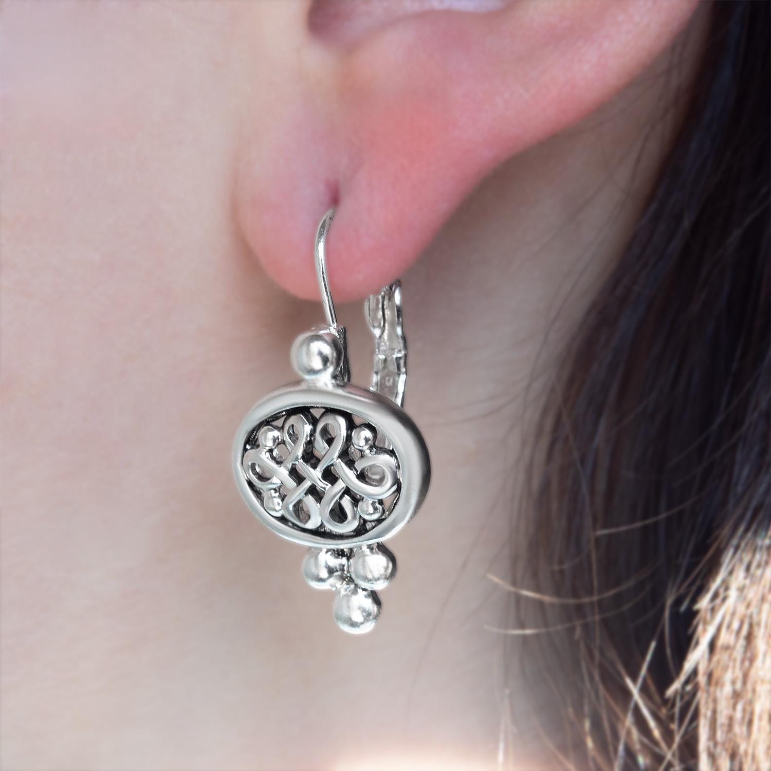 Vintage Oscar De La Renta Antiqued Silver Tone Filigree Cutout Dangling Lever Back Earrings jewelry image 1