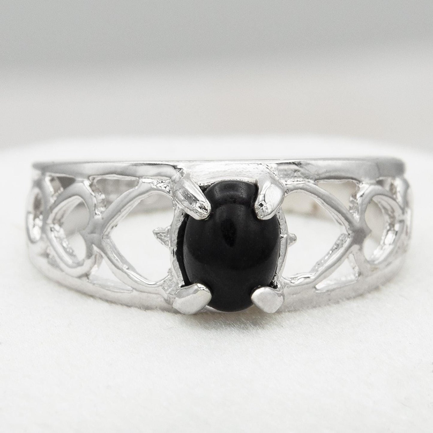Vintage Genuine Onyx Heart Cutout Band Ring – 18k White Gold Electroplated jewelry image 1