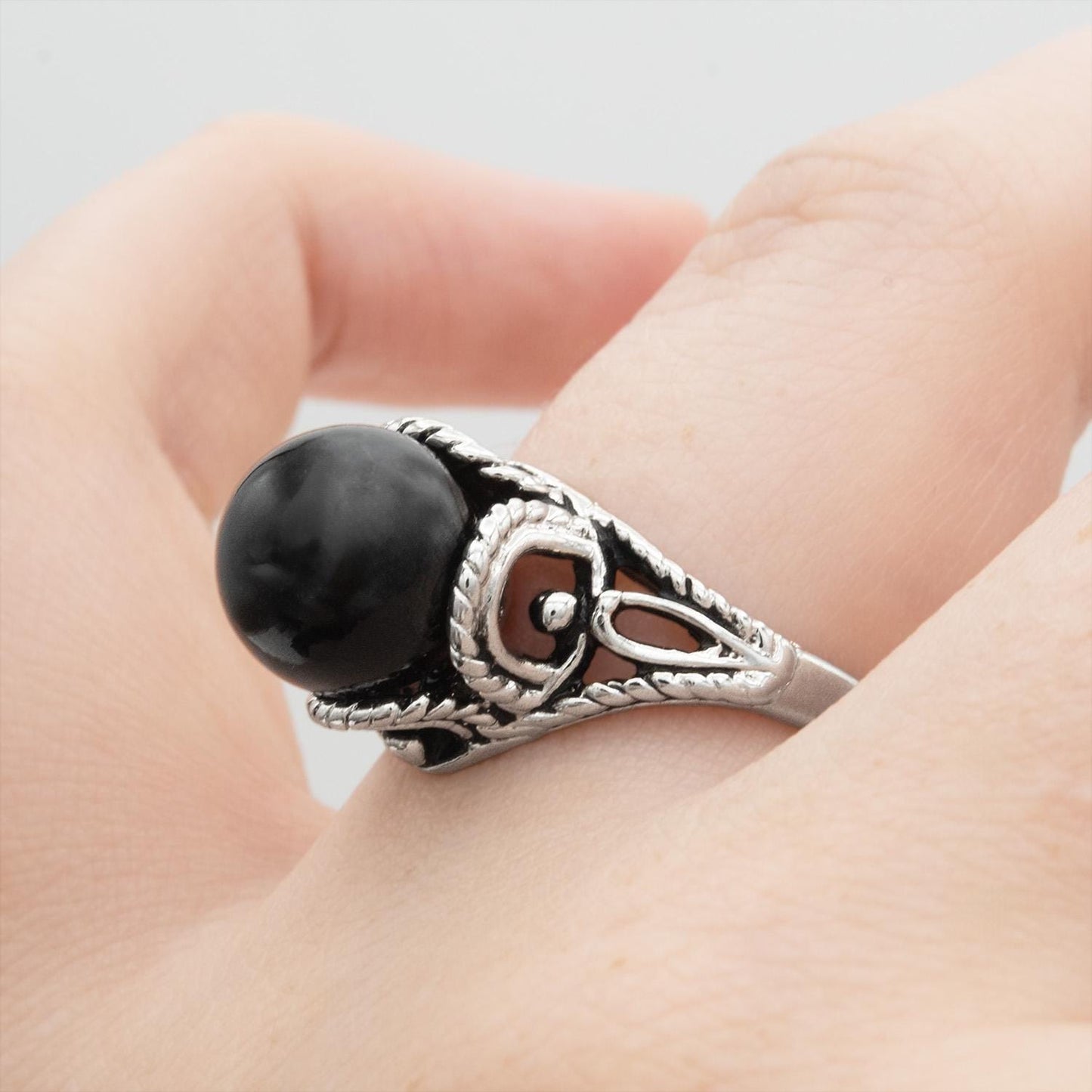 Vintage 1970s Faux Black Pearl Bead Ring – Antiqued 18k White Gold Electroplated Filigree – Made in USA jewelry image 1