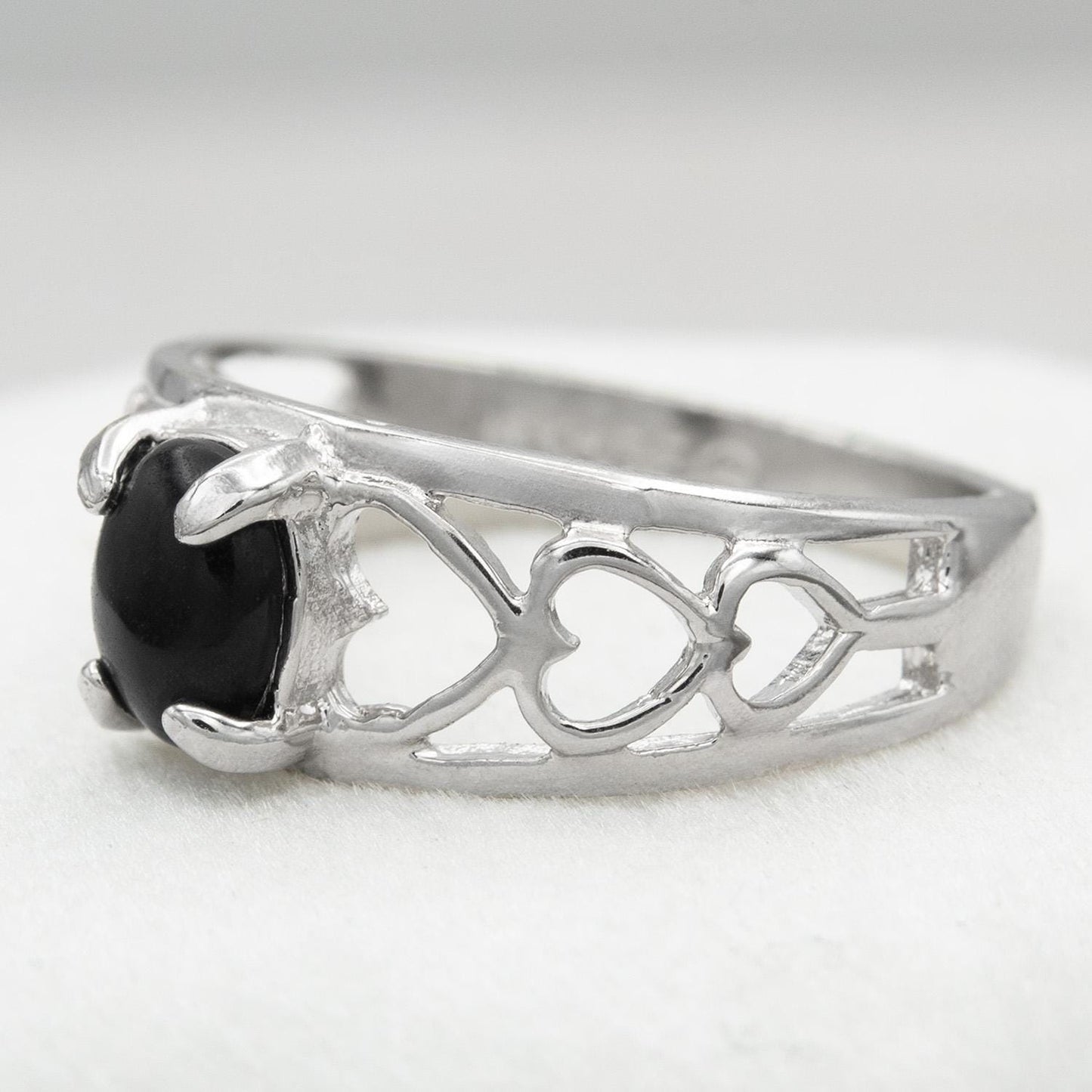 Vintage Genuine Onyx Heart Cutout Band Ring – 18k White Gold Electroplated jewelry image 1