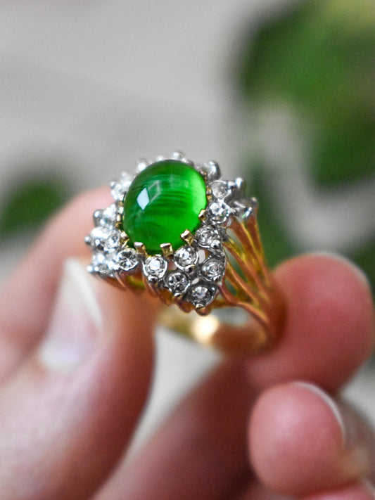 Vintage Emerald Green Crystal Cabochon & Clear Austrian Crystal Ring – 18kt Yellow Gold Electroplate jewelry image 1