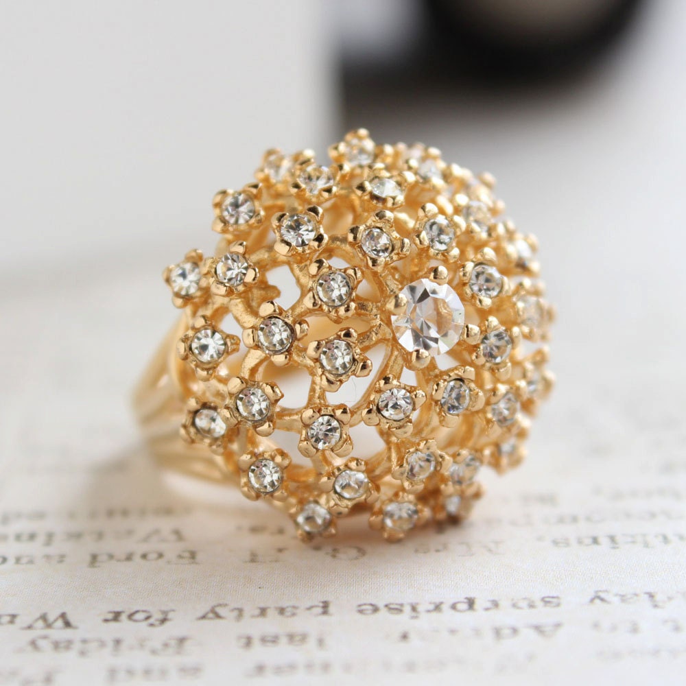 Vintage 1970s Cocktail Cluster Ring with Clear Austrian Crystals – 18k Gold Electroplated – Made in USA jewelry image 1