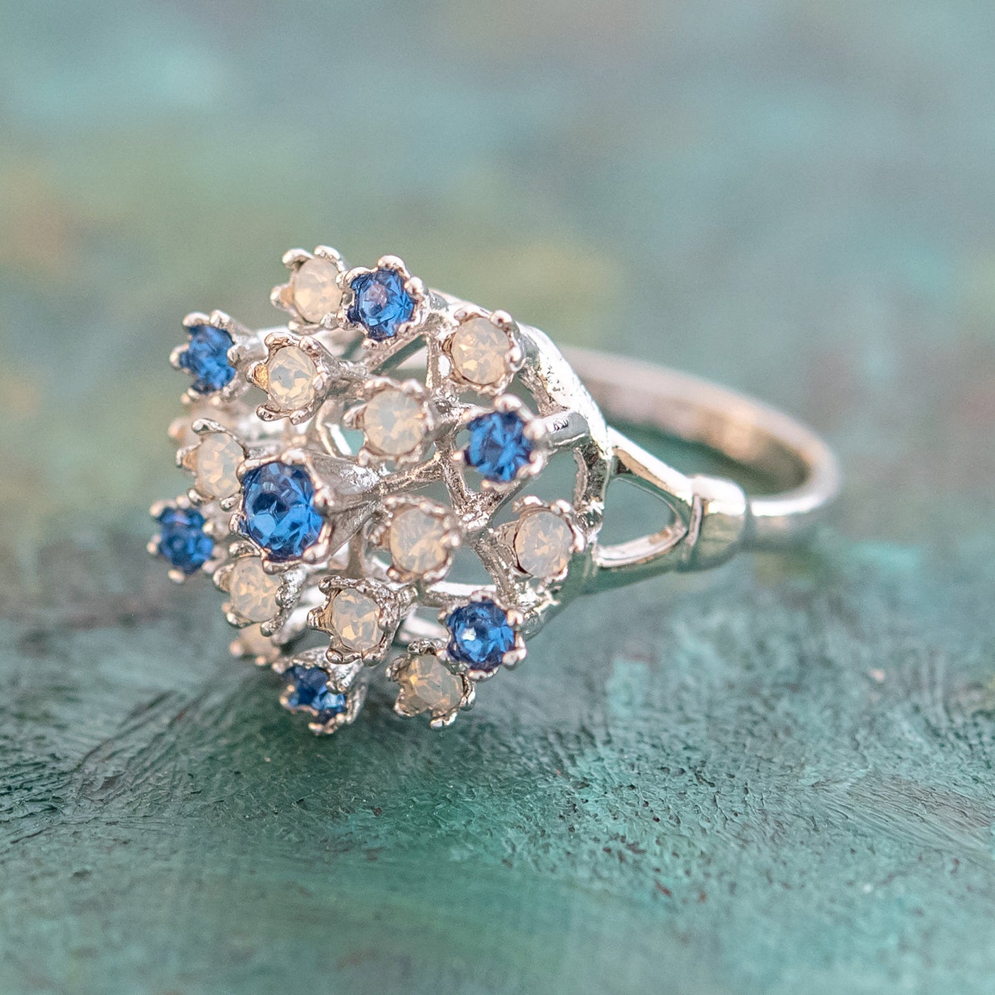 vintage-ring-sapphire-Austrian-crystals-pinfire-opals-white-gold-plated