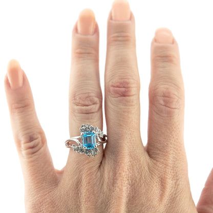 Vintage Ring Genuine Blue Topaz and Clear Swarovski Crystals 18kt Gold Plated R1639 Size 7