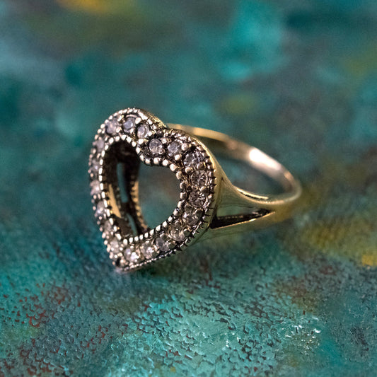 Vintage Ring Clear Austrian Crystal Heart Ring Antique 18k Gold  R17562
