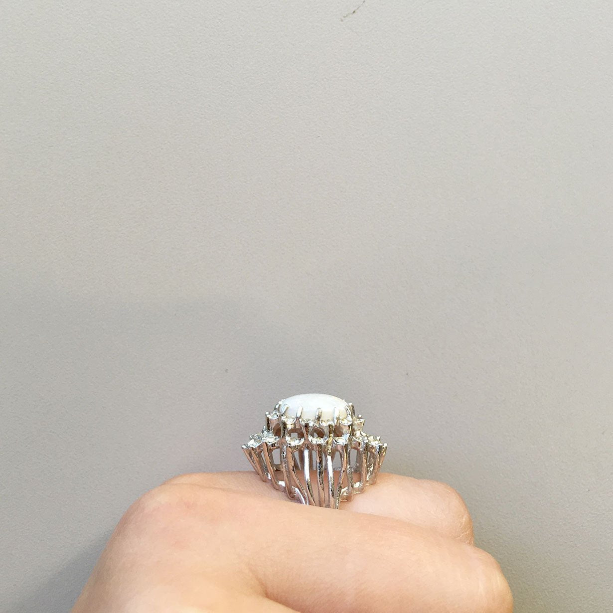 Vintage Women's Austrian Crystal Cocktail Ring 18k Gold Electroplated Birthstone Ring for Women