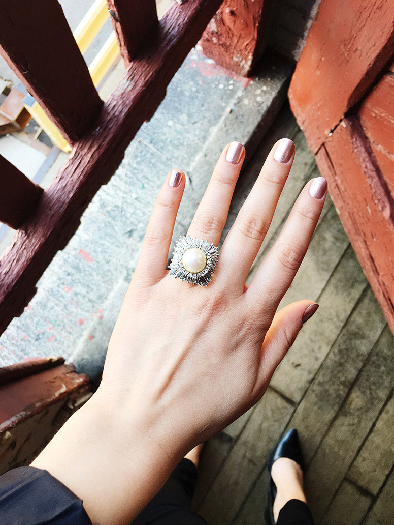Vintage Ring Pearl Surrounded by Clear Austrian Crystals 18kt White Gold Electroplate Made in the USA