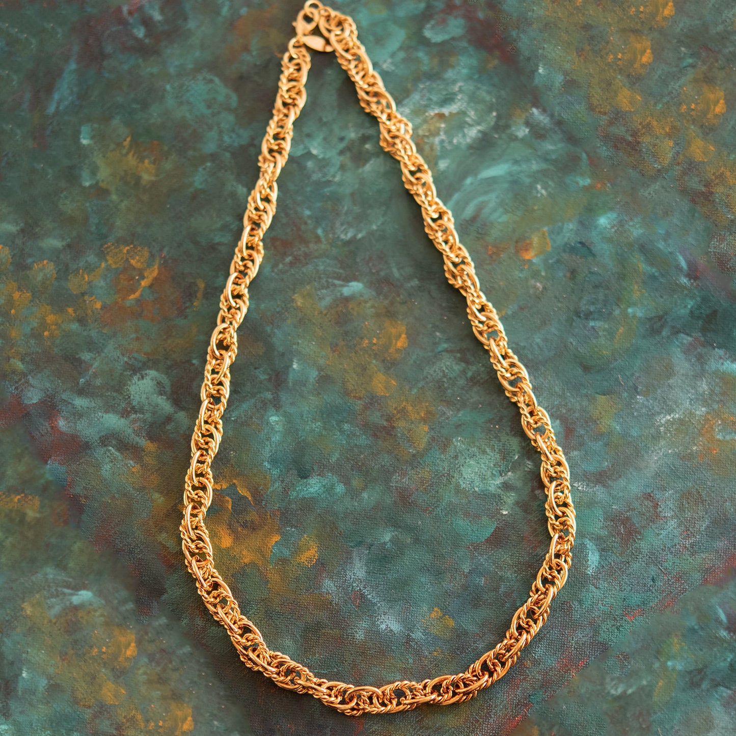 Vintage Oscar De La Renta 24 Inch Gold Tone Link Chain Necklace Size: G