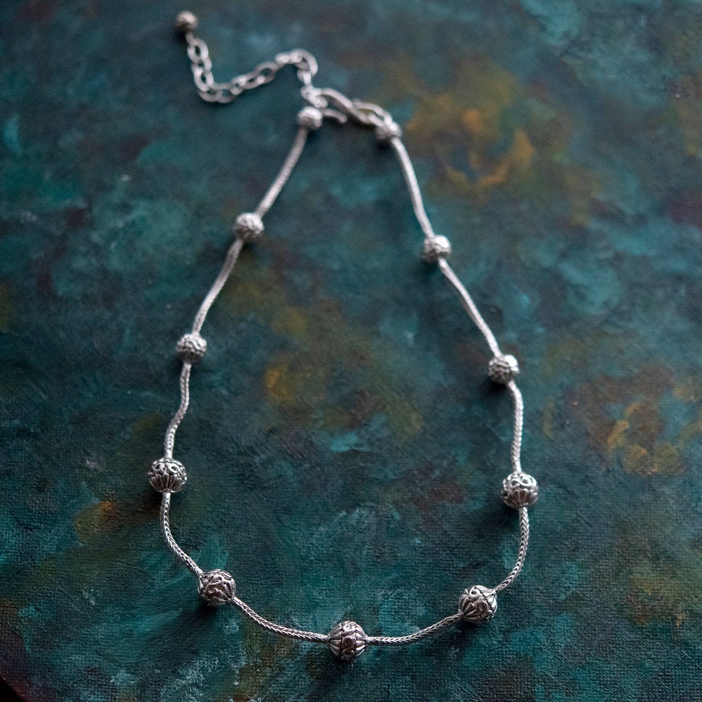 Vintage Oscar De La Renta 16 Inch White Gold Beaded Wheat Chain Necklace with 3 Inch Extender Size: S110
