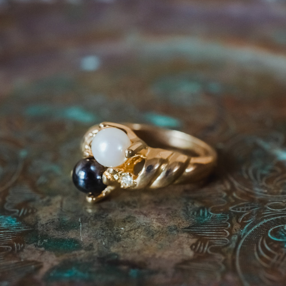 Vintage Ring Black and White Pearl with Crystal Ring 18k Gold Antique Womans Jewlery Handmade Size Rings R3326