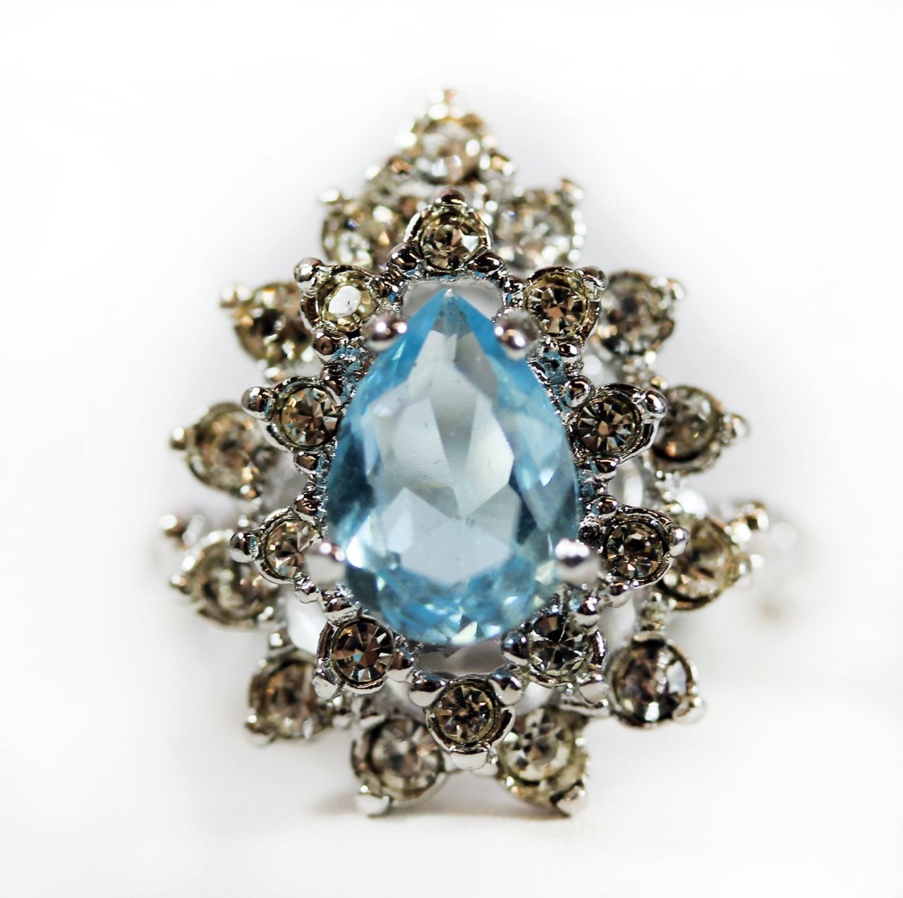 Vintage Ring Victorian Style Genuine Opal or Austrian Crystals 18k Gold Womens Rings