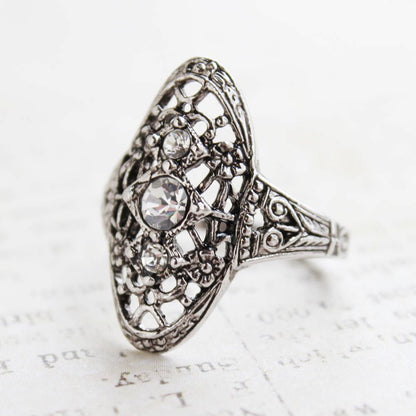 Vintage Antiqued 18k White Gold Electroplated Filigree Ring with Clear Austrian Crystals Size 7
