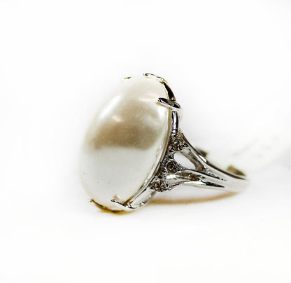 Vintage Ring 1970s Mabe Pearl 18k White Gold Silver Clear Swarovski Crystals Cocktail Ring Antique Jewelry for Women #R1910 Size: 9