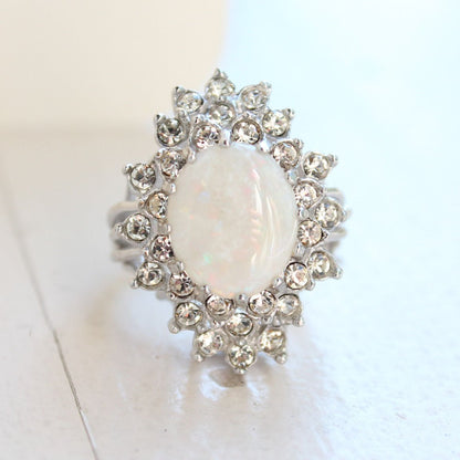 Vintage Women's Austrian Crystal Cocktail Ring 18k Gold Electroplated Birthstone Ring for Women