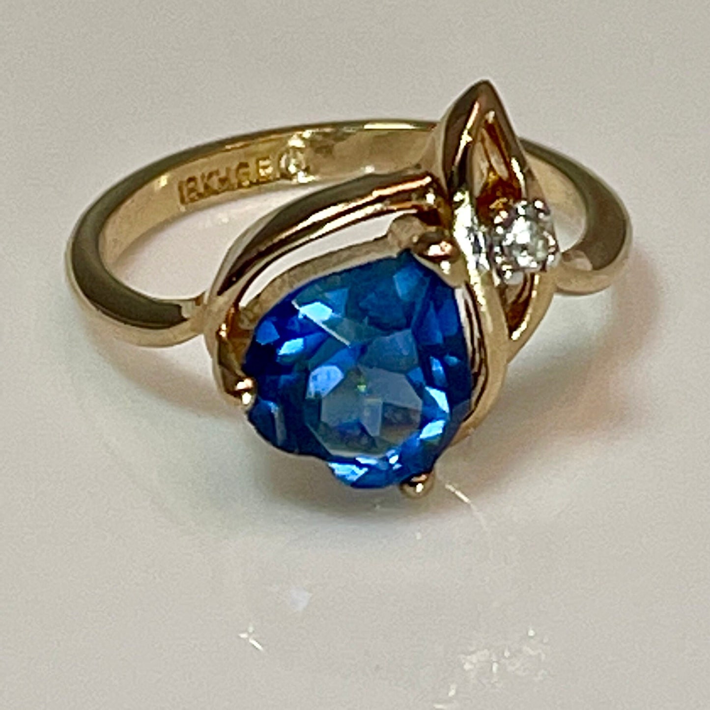 Vintage Ring Cubic Zirconia or Austrian Crystal Heart Ring 18k Gold  Electroplated Love Engagement Womens RingR2339