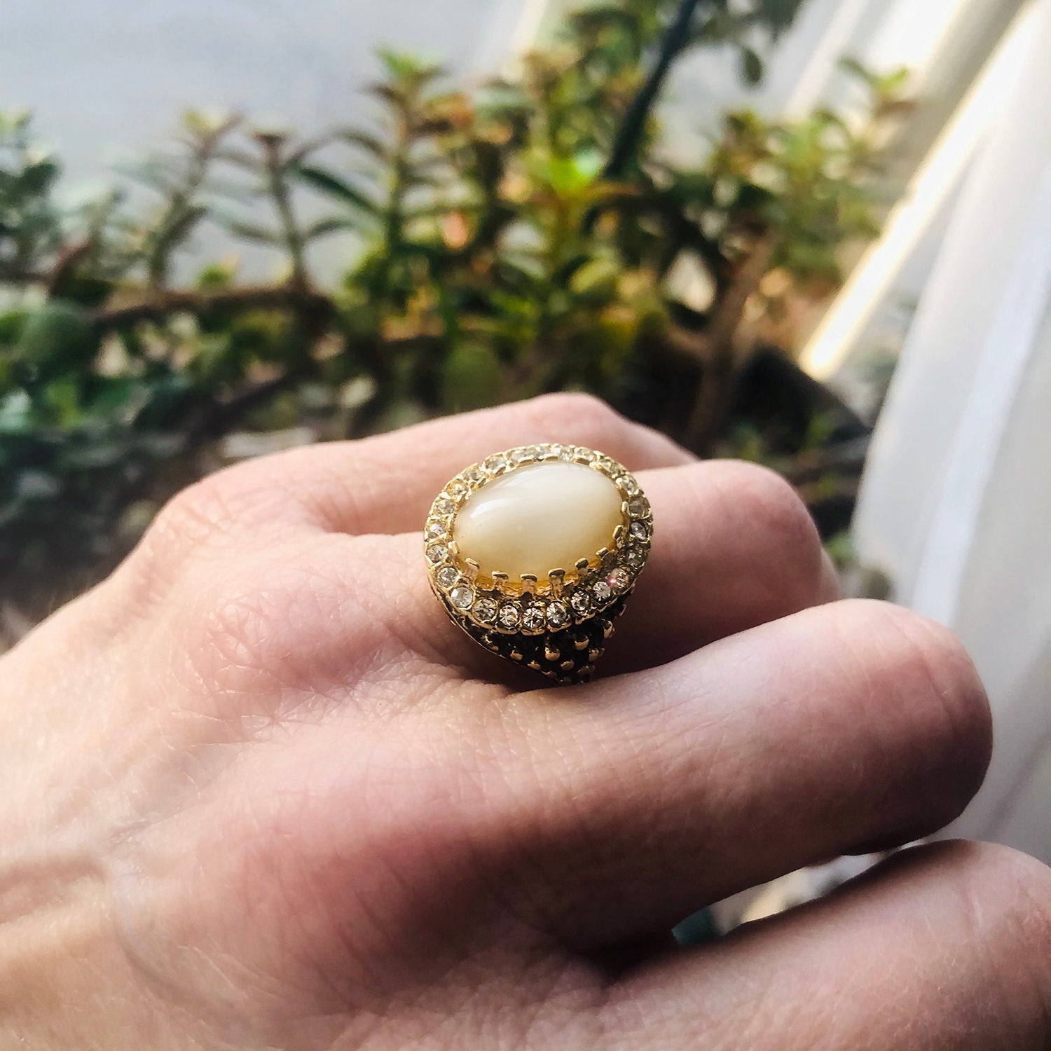 vintage-genuine-beige-moonstone-clear-Austrian-crystal-ring-edwardian-style-antique-yellow-gold-plated