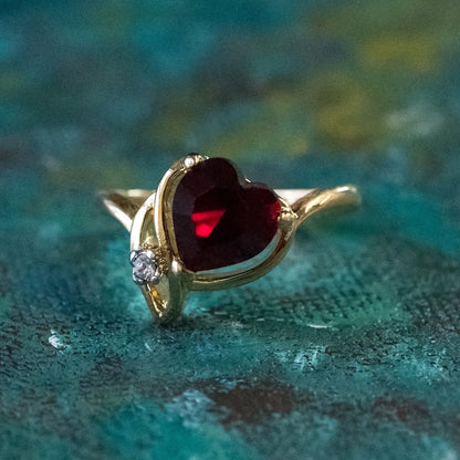 Vintage Jewelry Emerald Austrian Crystal Heart Ring 18k Yellow gold Electroplated Made in the USA