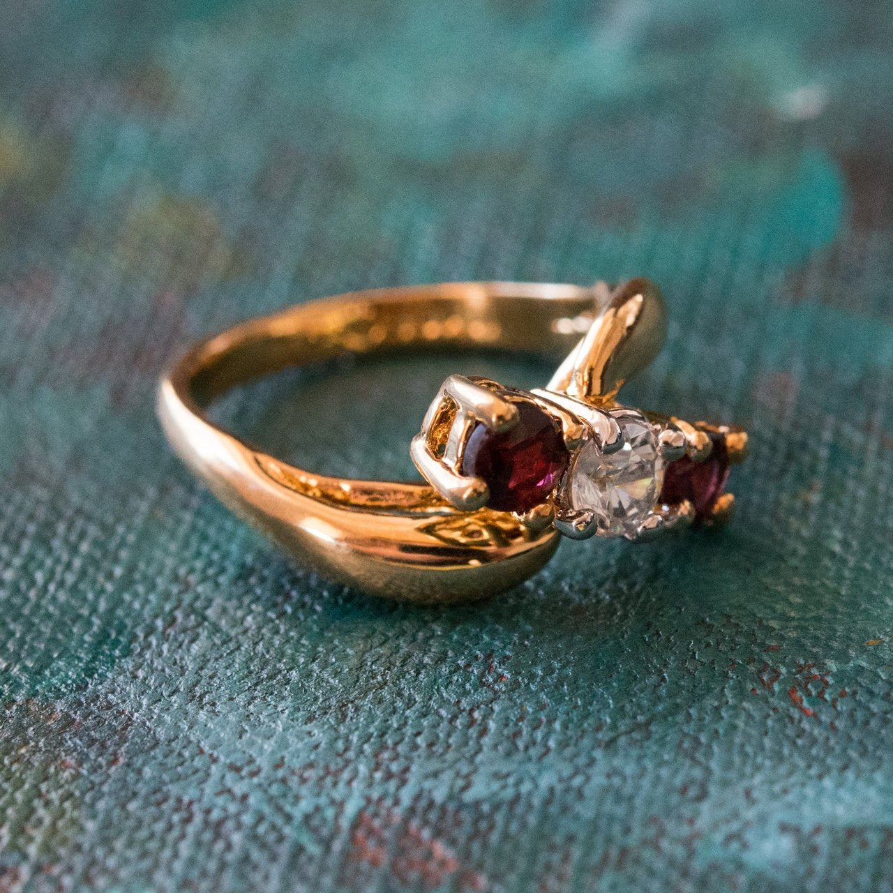 Vintage Ring Genuine Garnet and Clear Swarovski Crystals 18kt Gold Plated Band January Birthstone Antique Jewlery for Womens Rings R2369 Size: 8