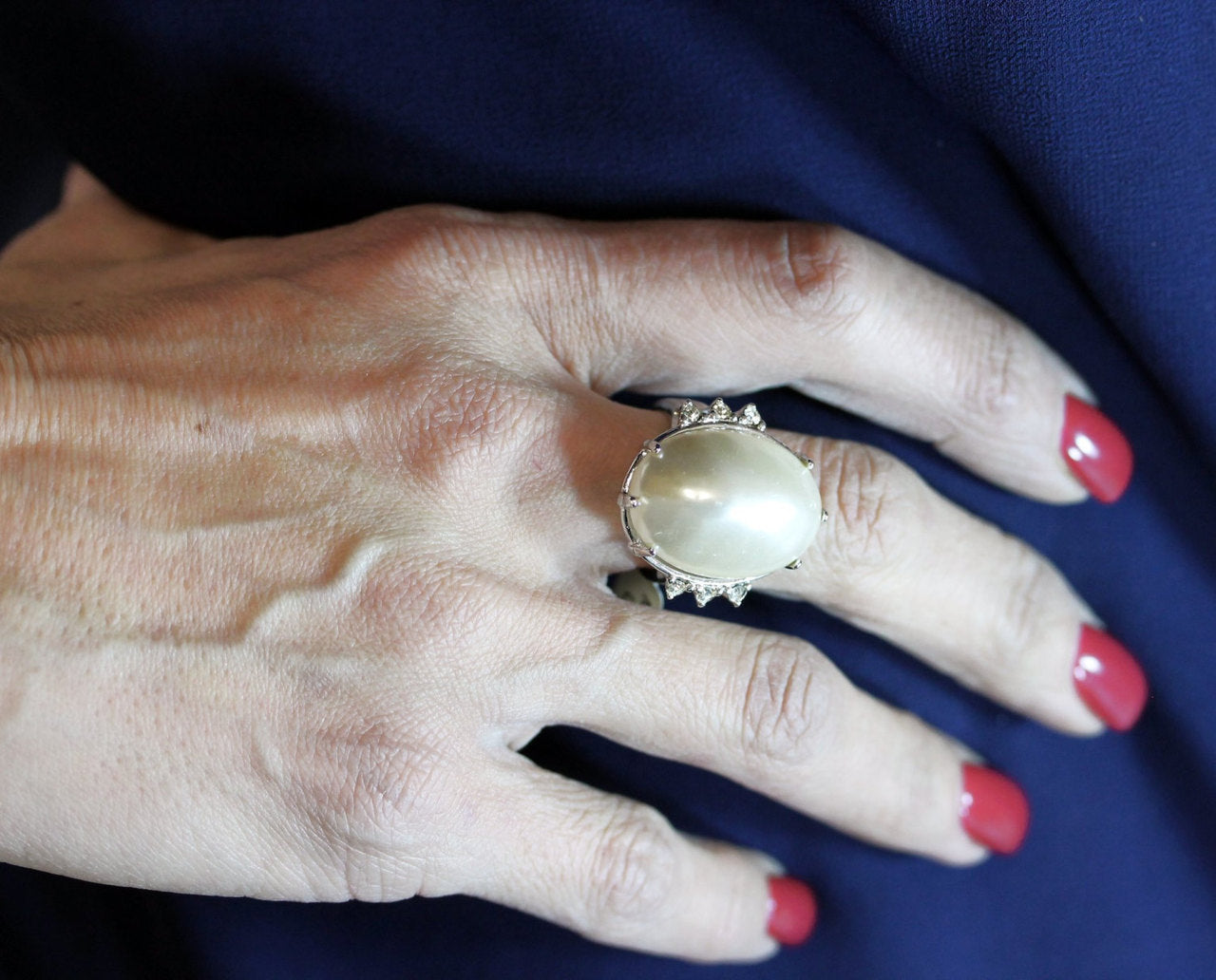 Vintage Ring 1970s Mabe Pearl 18k White Gold Silver Clear Swarovski Crystals Cocktail Ring Antique Jewelry for Women #R1910 Size: 9