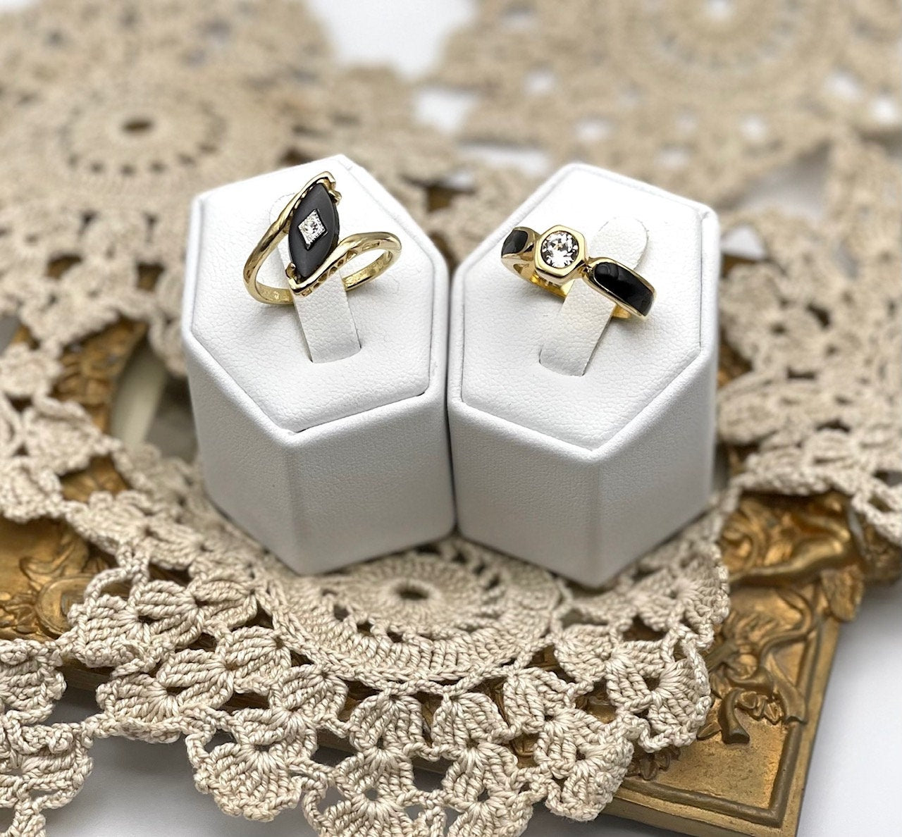 Vintage Ring 1980s Black Enamel Ring with Clear Swarovski Crystals Leaf Motif Antique 18k Gold Plated #R6000 Size 5