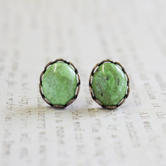 Vintage Oscar De La Renta Green Stone Posts Antiqued Gold Tone Setting Earrings