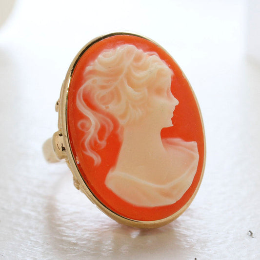 Vintage 1970s Large Resin Cameo Ring – 18k White or Yellow Gold Electroplated – Made in USA jewelry image 1