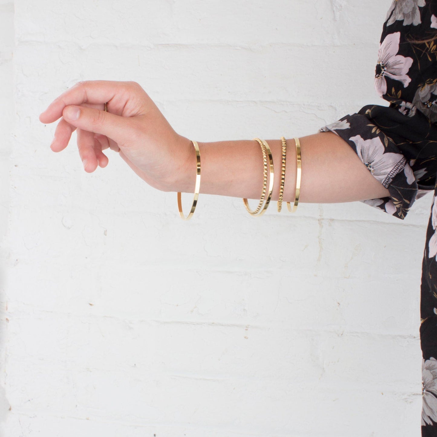 Vintage Oscar De La Renta Signed Large Antique Gold Tone Ball Textured Hoop Earrings jewelry image 1