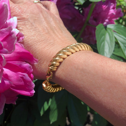vintage-oscar-de-la-renta-gold-tone-eight-inch-scallop-bar-link-bracelet
