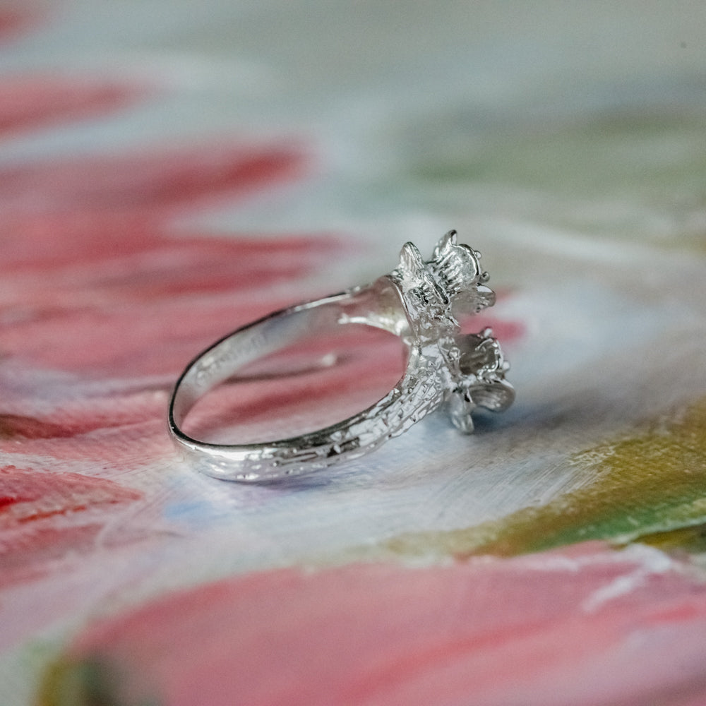Vintage Ring 1970's Double Rose Ring Swaroski Crystals 18k White Gold Silver  R276 Size: 8