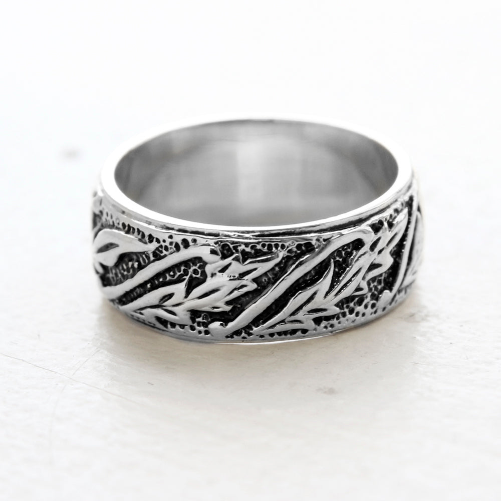 Vintage Antiqued 18k White Gold Carved Leaf Ring Made in the USA Size: 6