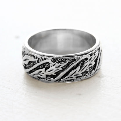 Vintage Antiqued 18k White Gold Carved Leaf Ring Made in the USA Size: 6