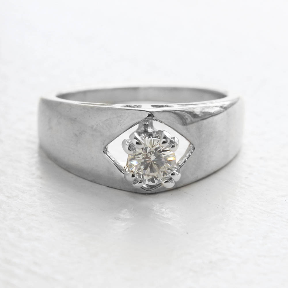 Vintage Austrian Crystal Solitaire Ring - 18kt White Gold Electroplated - Size 8 jewelry image 1