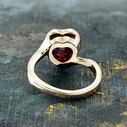 Vintage 1970s Heart Shape Ring with Clear Austrian Crystal 18k Yellow Gold Electroplated