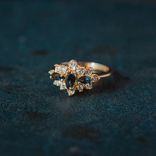 Clear Sapphire Yellow Gold / 4