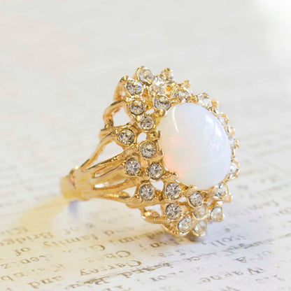 Vintage Women's Austrian Crystal Cocktail Ring 18k Gold Electroplated Birthstone Ring for Women