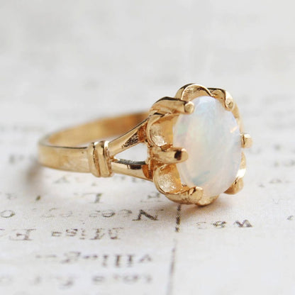 Vintage Ring 1970s Genuine Jelly Opal Solitaire Ring Flower Antique Opals Rings Jewelry 18k Gold October Birthstone Vintage Womens #R555
