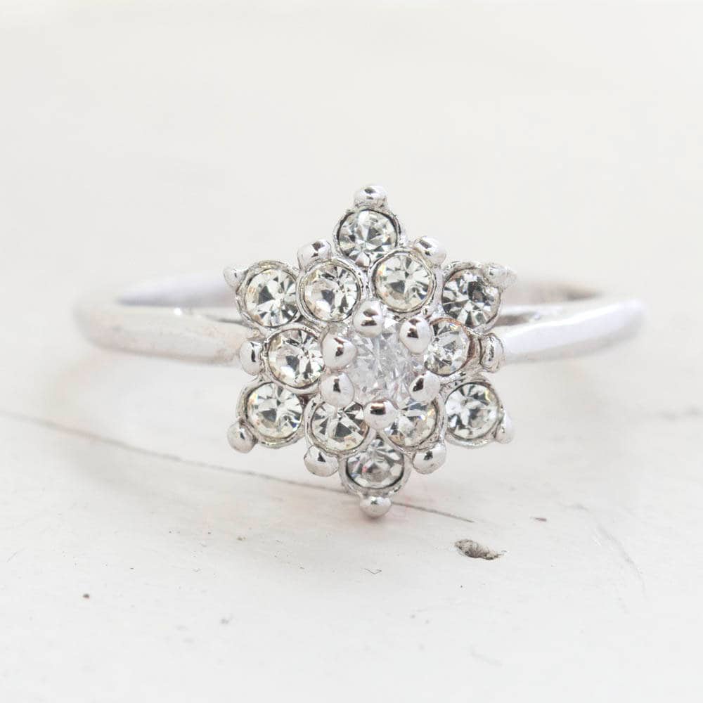 Vintage Ring Jewelry Clear Crystal Flower Motif Cocktail Ring in 18k White Gold Silver Made in the USA R1039 Antique Rings