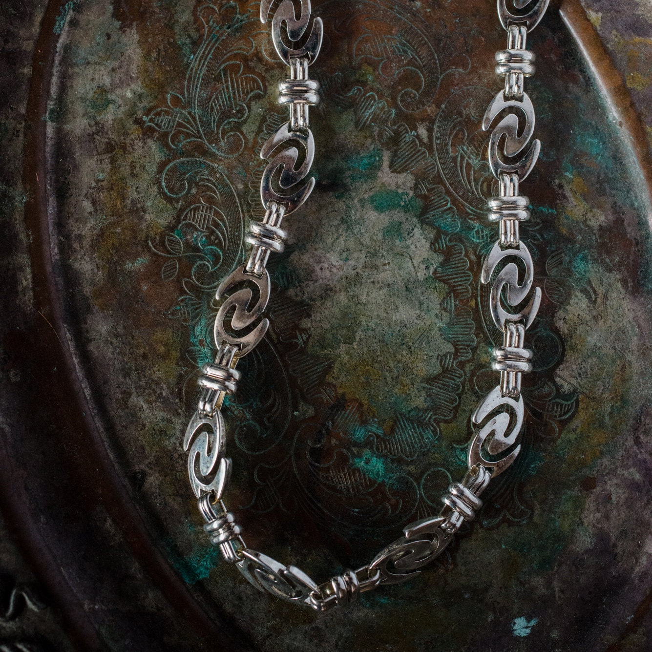 Vintage Oscar de la Renta Silver Tone "O" Insignia Logo Link Necklace jewelry image 1