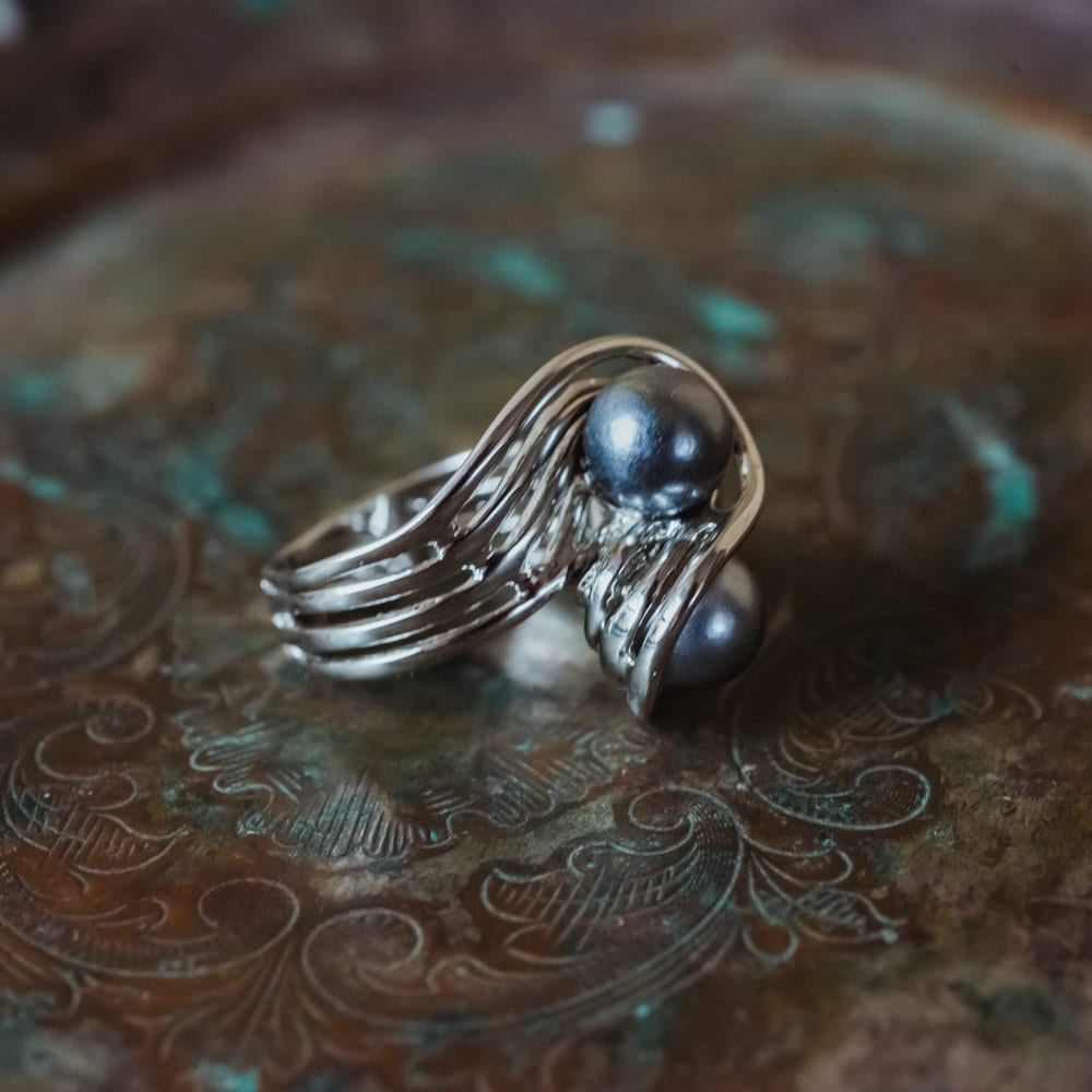 Vintage Ring 1970's Gray Glass Pearl Ring 18k White Gold Silver  R3033 - Limited Stock - Never Worn