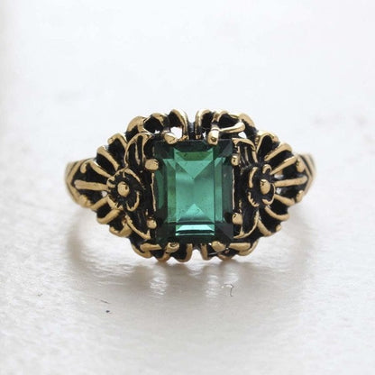 Vintage Ring Emerald Swarovski Crystal Antique 18k Gold Plated Filigree Ring July R1368 - Limited Stock - Never Worn
