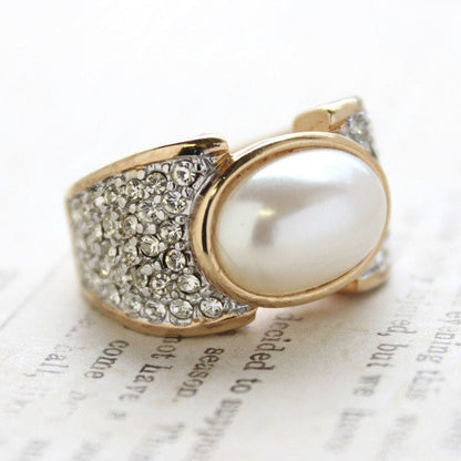 A Vintage Ring Pearl Bead and Clear Swarovski Crystal Cocktail Ring 18k Yellow Gold Electroplated  R1934