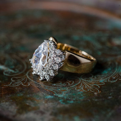 Vintage Ring Clear Cubic Zirconia Clear Swarovski Crystals 18kt Gold Antique Womans Jewelry Engagement R3163 - Limited Stock - Never Worn