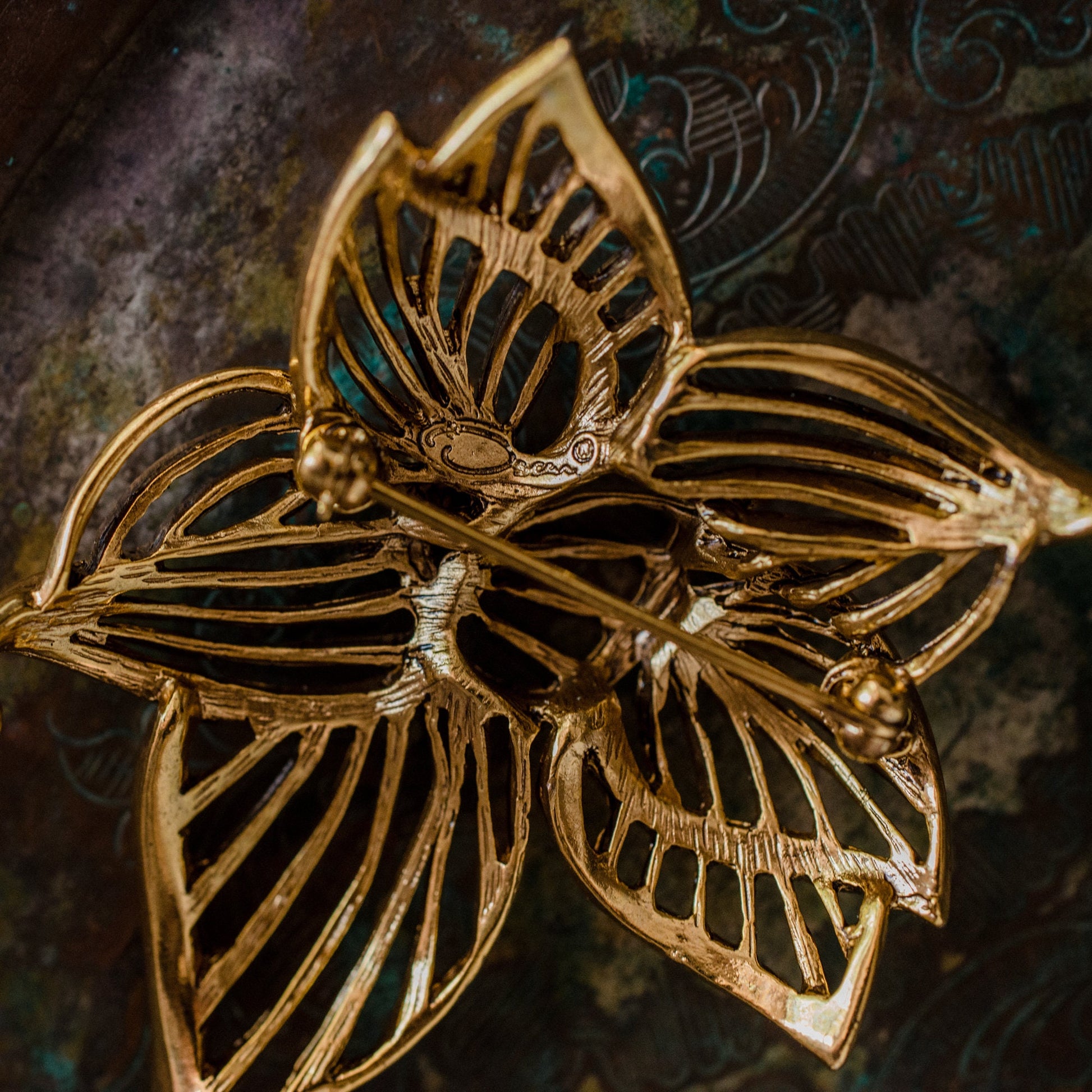 Oscar de la Renta Vintage Gold Flower Pin