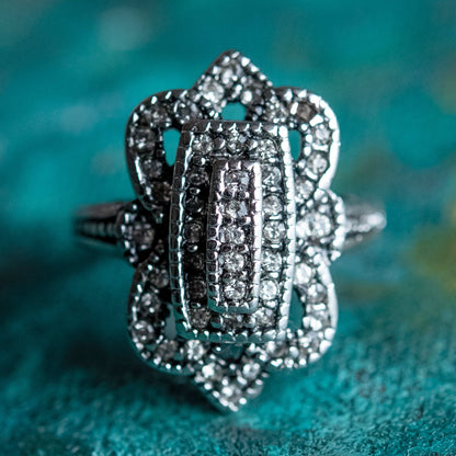 Vintage Ring Clear Swarovski Crystal Antique 18k White Gold Silver Antique Womans Jewlery #R1415 - Limited Stock - Never Worn