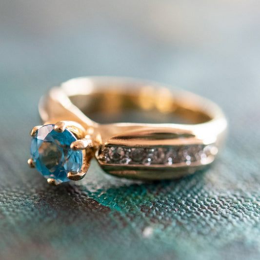 Vintage Ring Genuine Blue Topaz and Clear Swarovski Crystals 18kt Gold Plated R2736 - Limited Stock - Never Worn