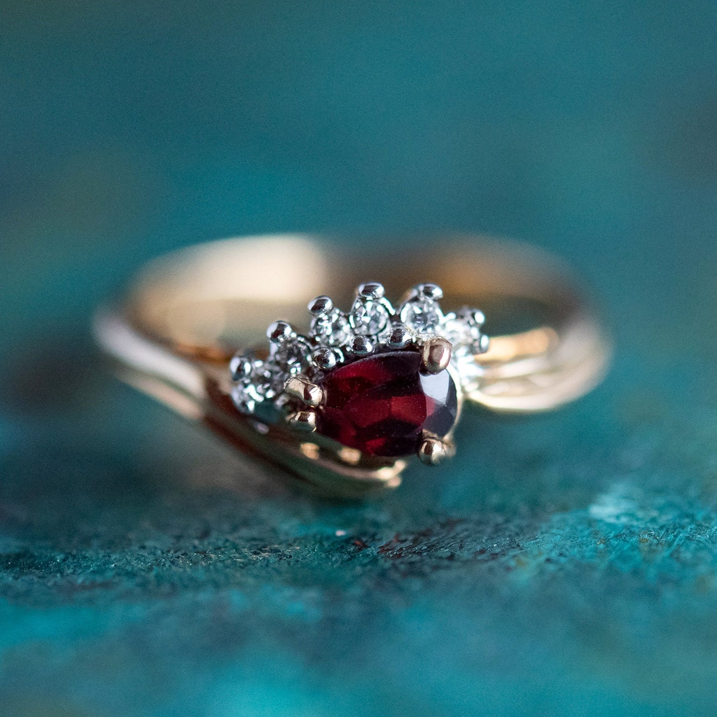 Vintage Ring Genuine Garnet and Clear Swarovski Crystals 18kt Gold Womans Antique Jewelry #R2945 Size: 7