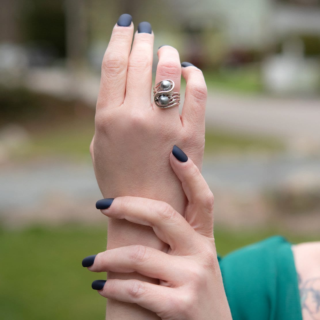 Vintage Ring 1970's Gray Glass Pearl Ring 18k White Gold Silver  R3033 - Limited Stock - Never Worn