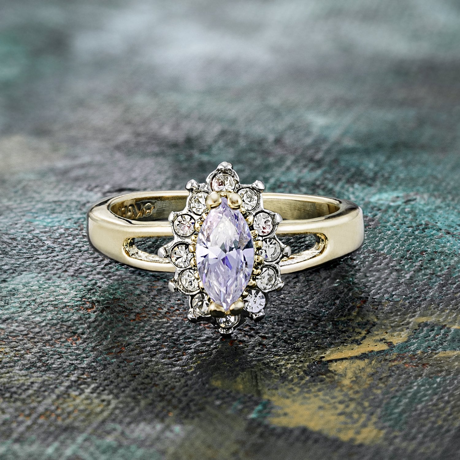 Vintage Ring Alexandrite Cubic Zirconia and Clear Swarovski Crystals 18kt Gold #R1314 - Limited Stock - Never Worn